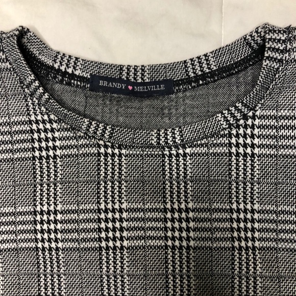 Brandy Melville Plaid Black and White Top - Picture 4 of 4